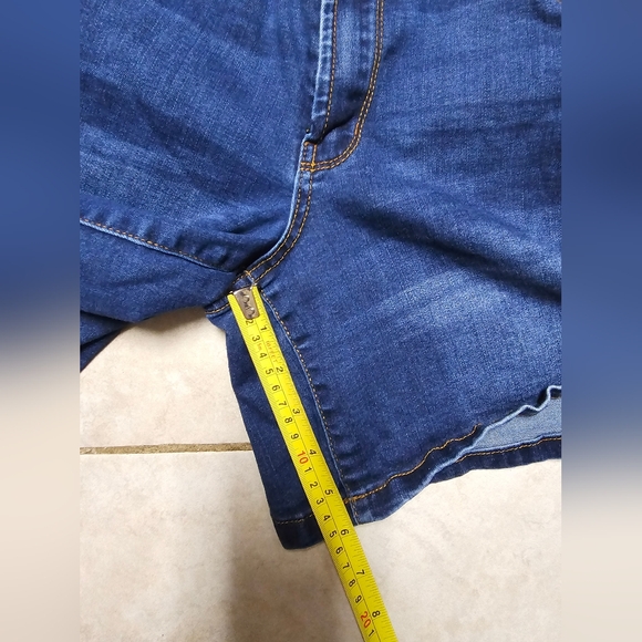 Rachel by Rachel Roy Jean denim shorts 12 / 31 - Picture 2 of 5